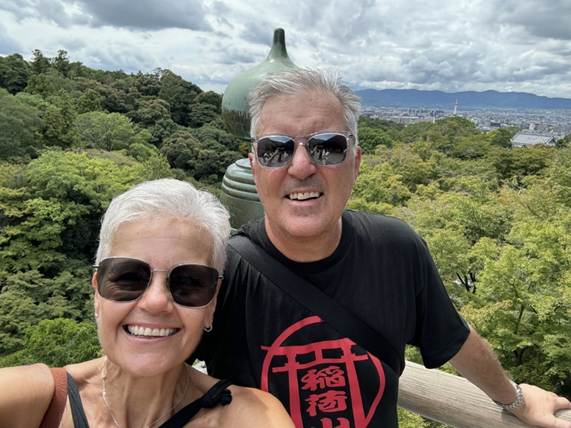 A person and person taking a selfie

AI-generated content may be incorrect.