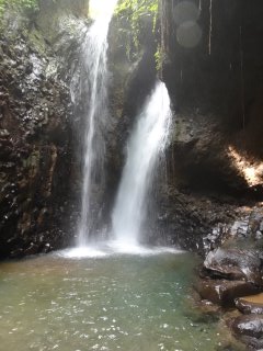 The walk down to Gitgit waterfall