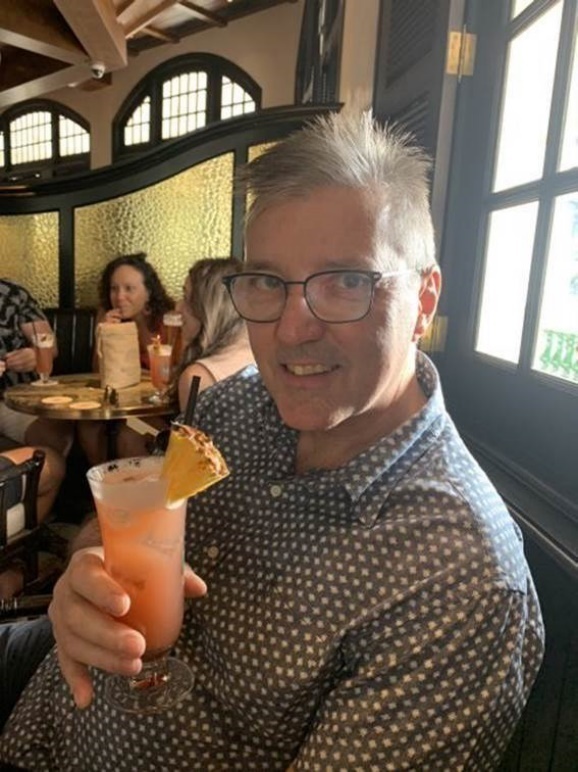 Cheers at the Long Bar