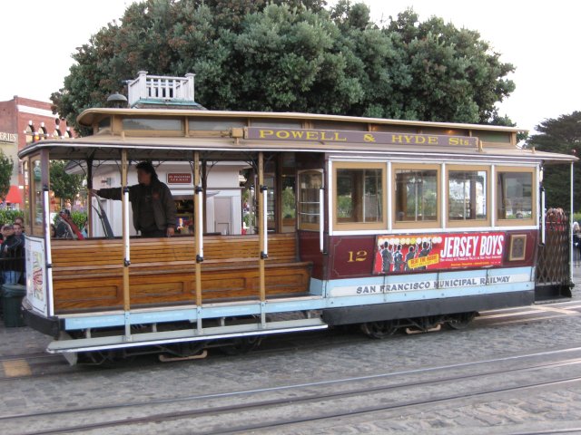 San Francisco cable car