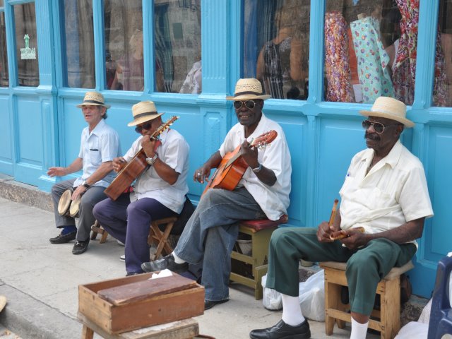 Street musicians in Havana