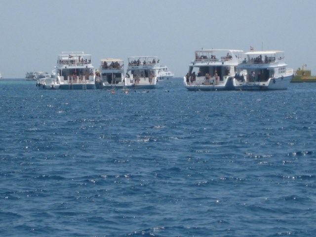 Tourist boats at the reef