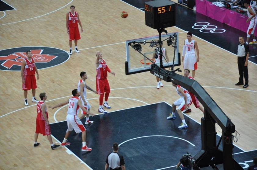 Russia vs China basketball match in progress