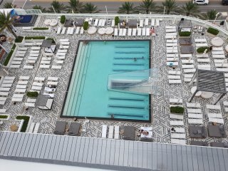 W hotel pool